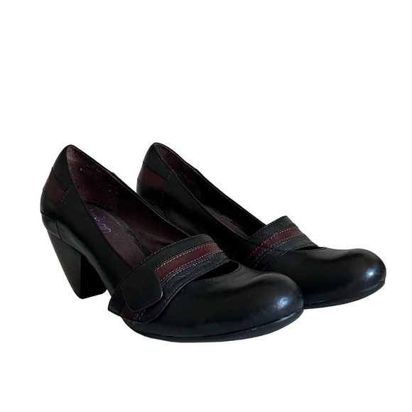 Shoes - Indigo Size 6.5 Black + Maroon Closed Toe Chunky Heel